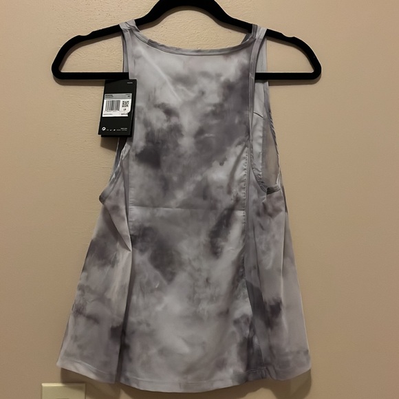 NWT // Nike Women’s Running Tank - Picture 2 of 9